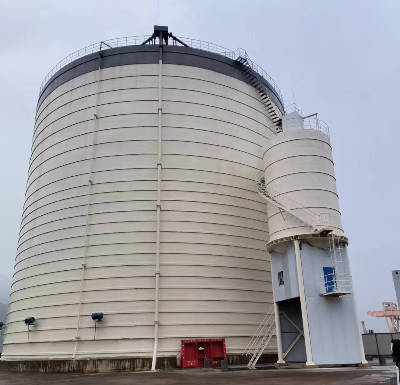 堆龙德庆10万吨水泥钢板库